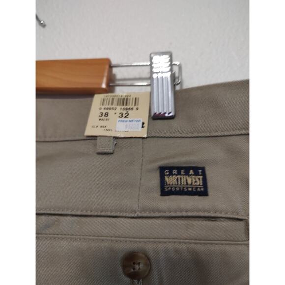 Great Northwest Men's 38X32 Khaki Pleated Front Straight Leg Casual Dress Pants - Picture 5 of 9